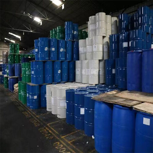 Neueste Unternehmensnachrichten über Innovationen in der Produktion von Chlorparaffin 52 (CP 52) verbessern die Leistung und Nachhaltigkeit globaler Industrien