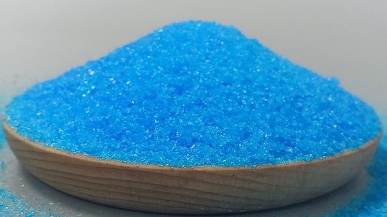 Ein guter Preis. CAS 7758-98-7 Blau kristallines Feststoff Kupfersulfat Wasserlos und Kupfersulfat Pentahydrat Online